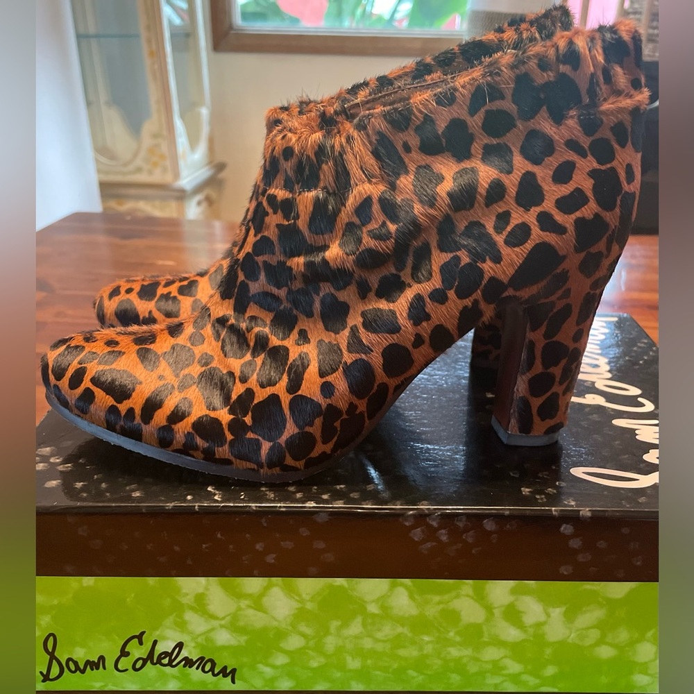 NWT Sam Edelman Leopard Animal Print Heels Booties Real Fur Real Leather Size 8